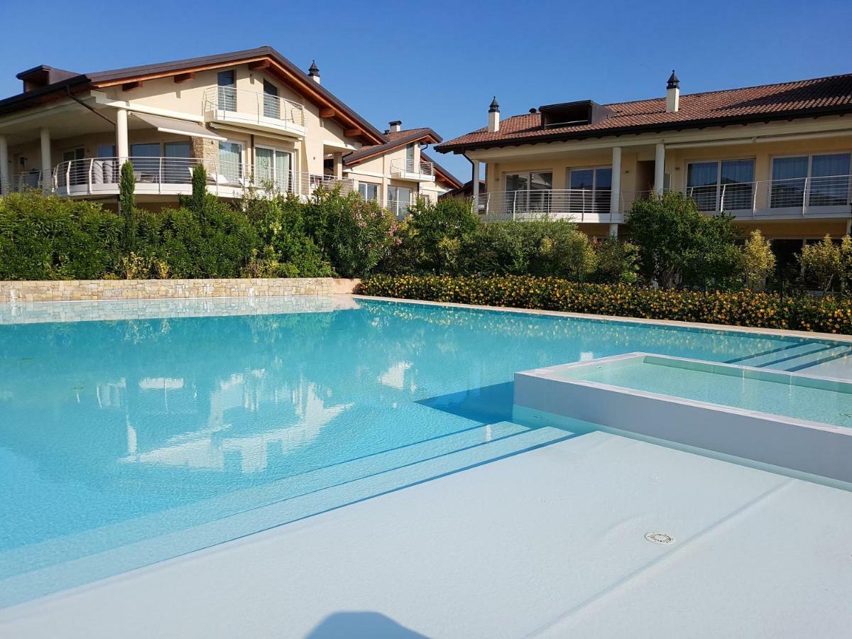 De Luxe Apartments Eden Sirmione Exteriör bild