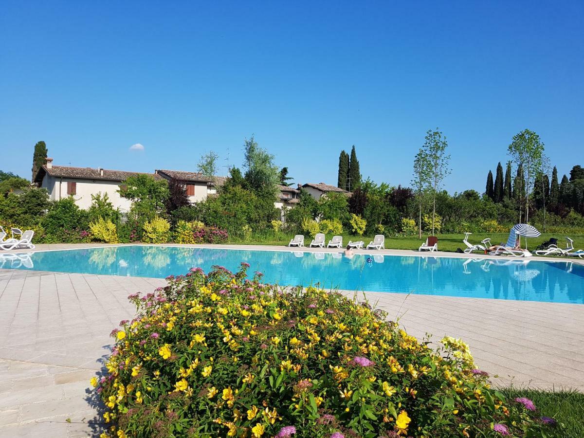 De Luxe Apartments Eden Sirmione Exteriör bild