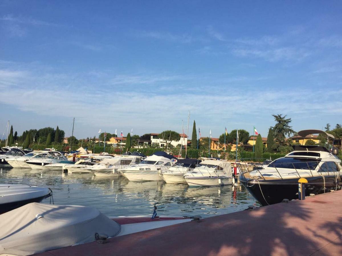 De Luxe Apartments Eden Sirmione Exteriör bild