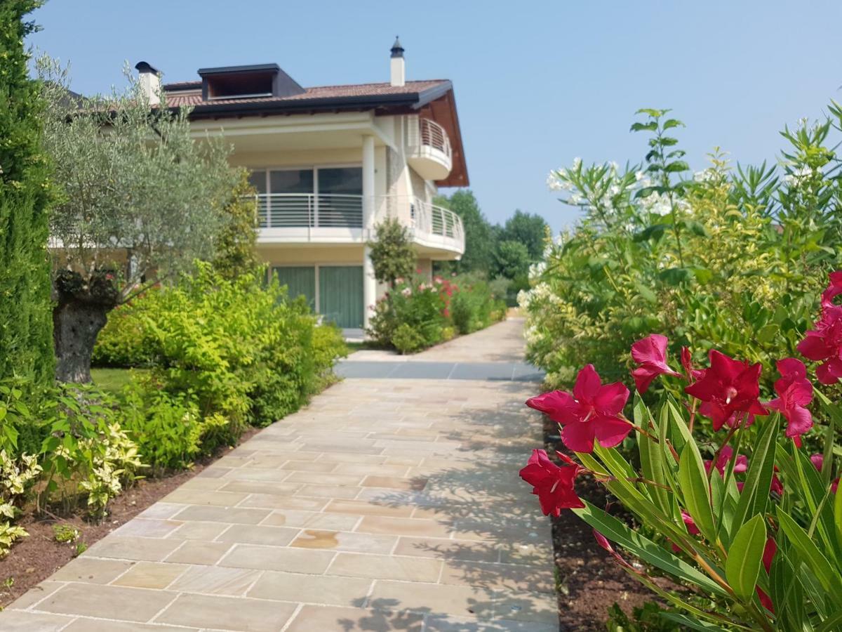 De Luxe Apartments Eden Sirmione Exteriör bild